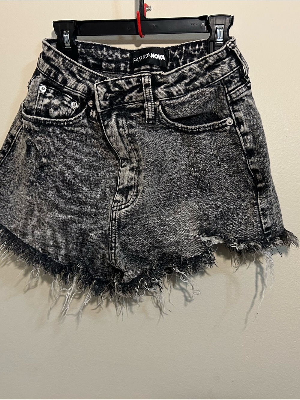 Fashion Nova Black Acid-Wash Frayed Hem Denim Shorts